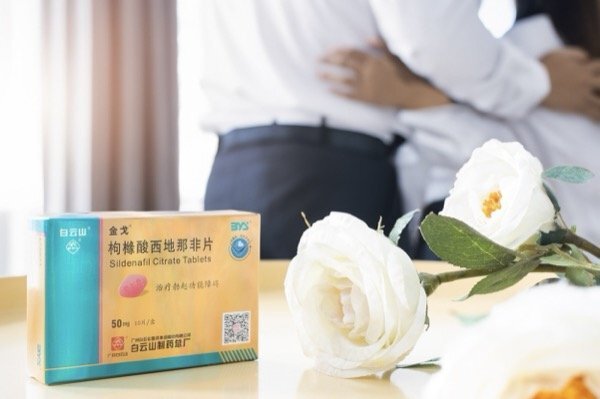 在哪些地方可以买到小粉片及其价格？